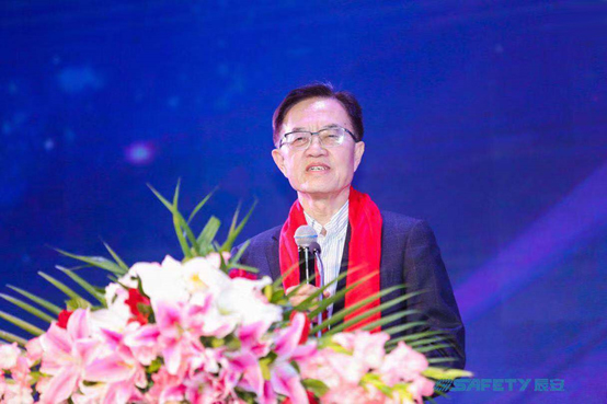利来老牌国际官网app科技召开2018年度总结表扬会 利来老牌国际官网app科技召开2018年度总结表扬会